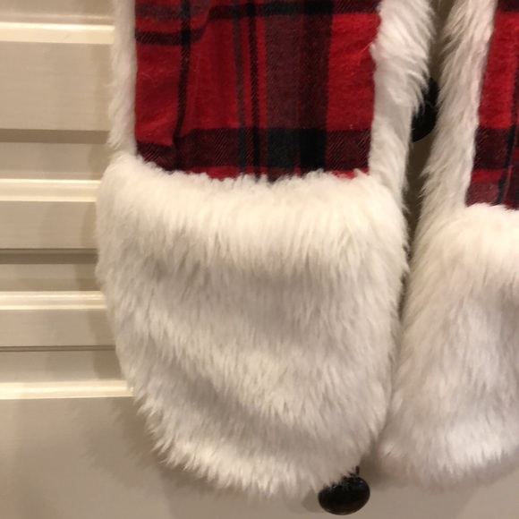 Like New! Claire’s White Dog Winter hat w/ long scarf w/ pockets - Picture 5 of 6